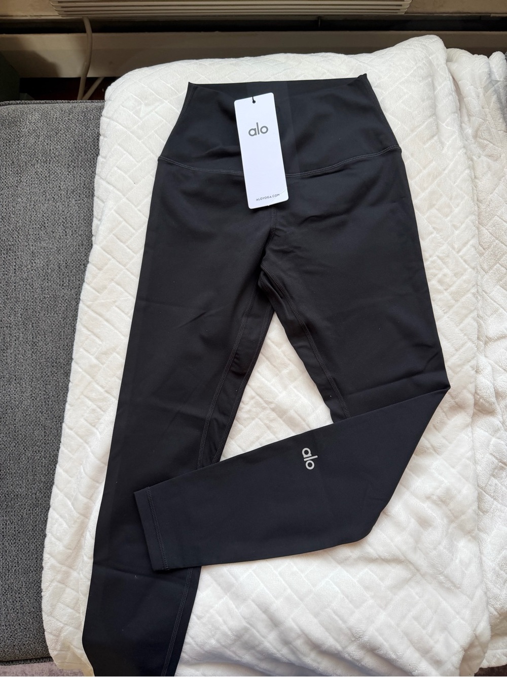 ALO Yoga Black Leggings with Logo Tag
